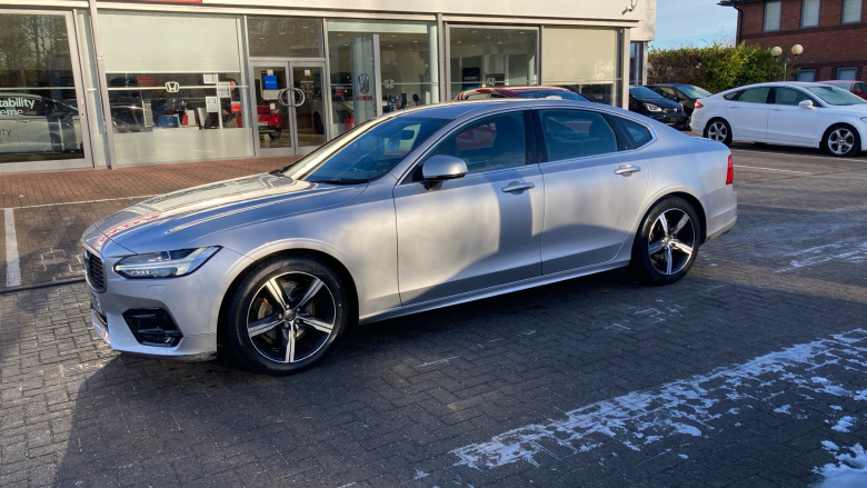 Volvo S90 2.0 D4 R DESIGN 4dr Geartronic Diesel Saloon